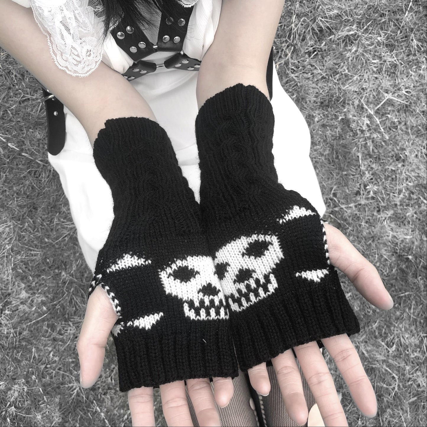 Skull Fingerless Gloves
