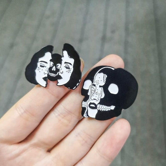 Skull Pin