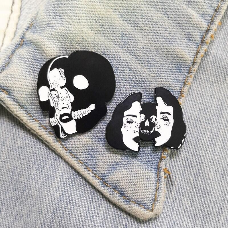 Skull Pin