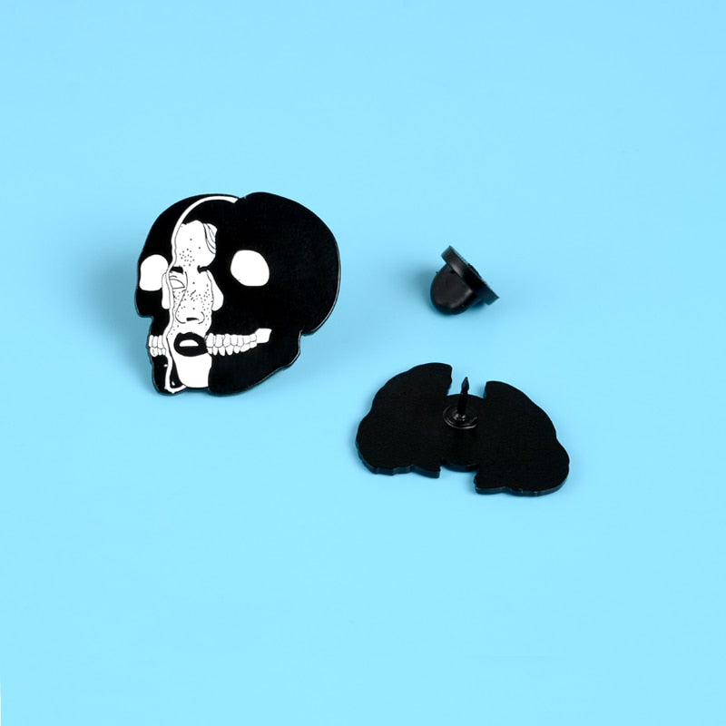 Skull Pin